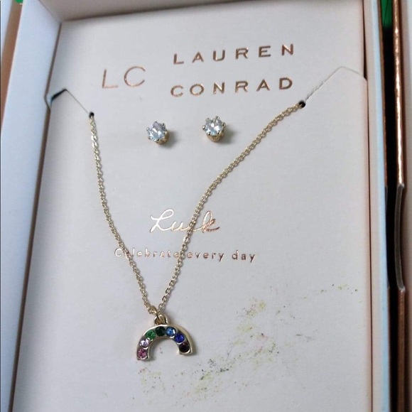Set of luck necklace and earrings